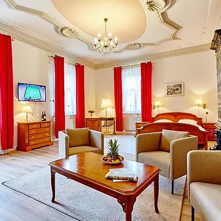 Pelli Hof By Tulip 3*