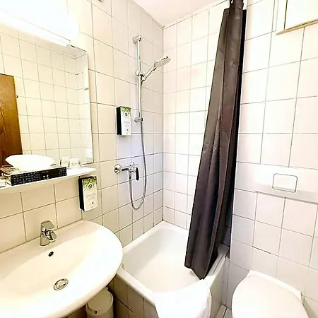 Pelli Hof By Tulip Otel 3*