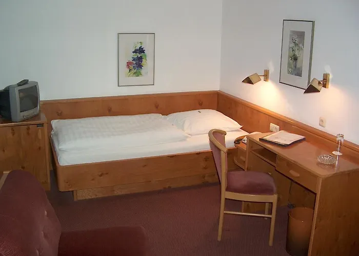 Pelli Hof By Tulip 3*